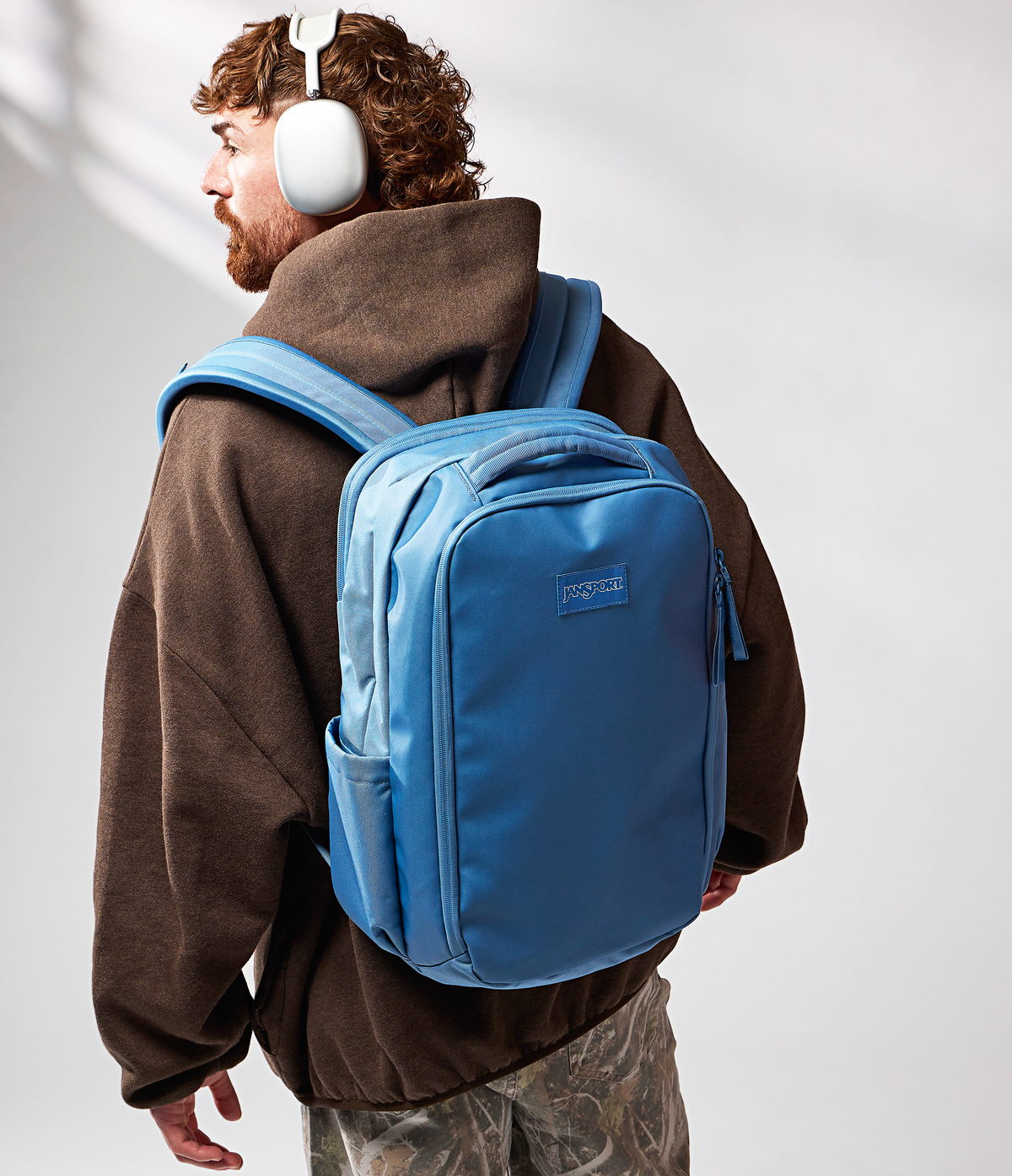 good-latitude-travel-pack-30l-u7 JS0A86ETEW5-MODEL.png