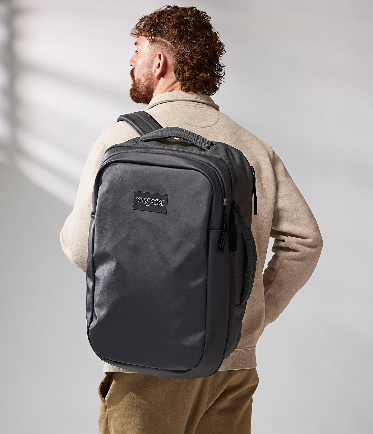 good-latitude-travel-pack-40l-g7 JS0A86EUDMX-MODEL.png