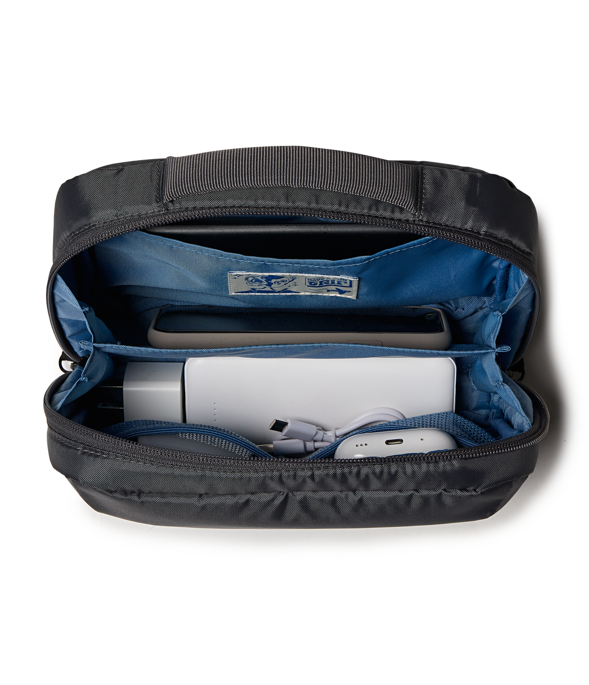 travel-pack-30l-tech-organizer-smokey-grit-set-m7 JS0A86EVDMX-DET3.png